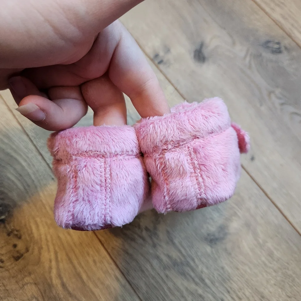 Baby Girl 0/1 UGG booties